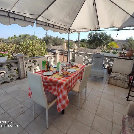 Il Giardino Del Sole Апартаменты Галатоне