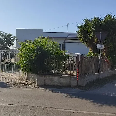 Il Giardino Del Sole Апартаменты